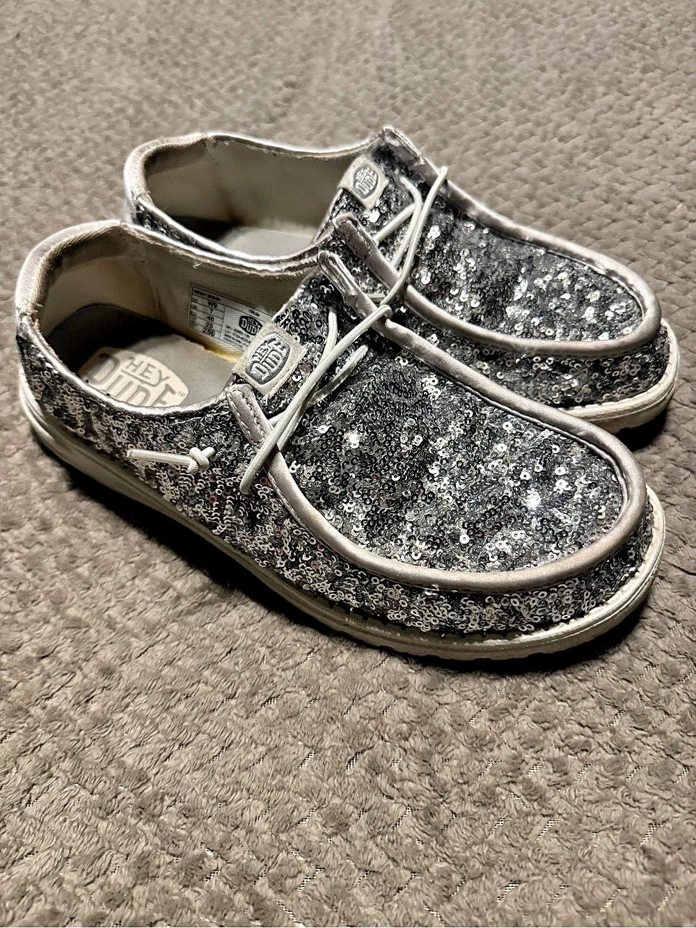 Hey Dude Wendy Sequin women’s size 9